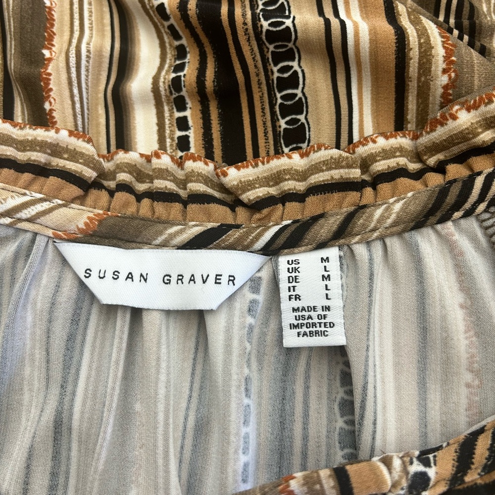Susan Graver printed liquid knit peasant top with ruffle detail size medium - Picture 4 of 7